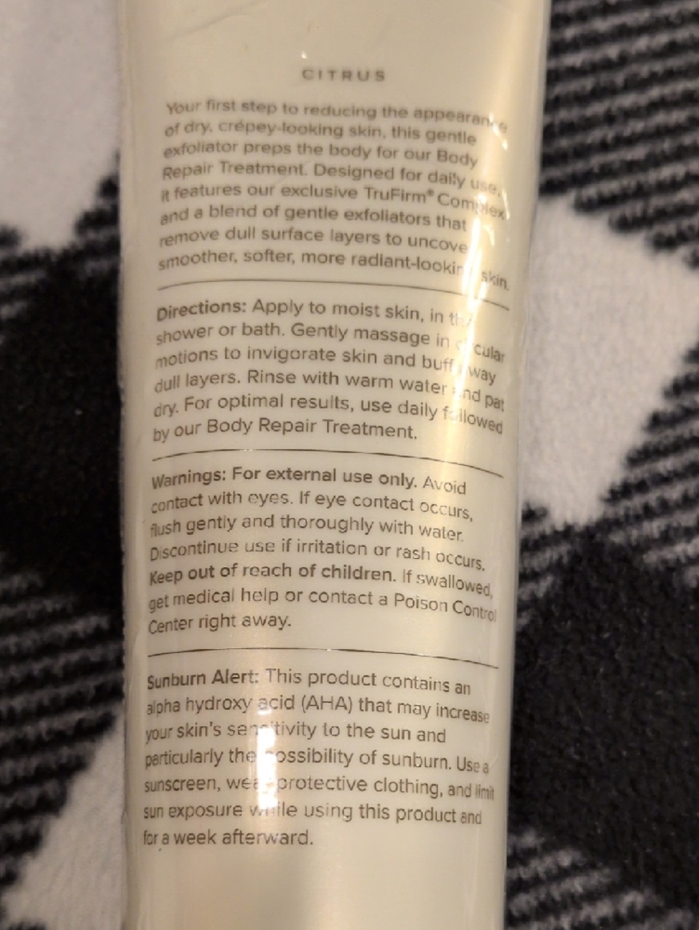 Body Firm Crêpe Erase™ Body Repair Treatment & Exfoliant - Picture 6 of 10